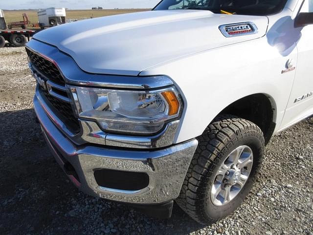 Image of Dodge Ram 2500 equipment image 1