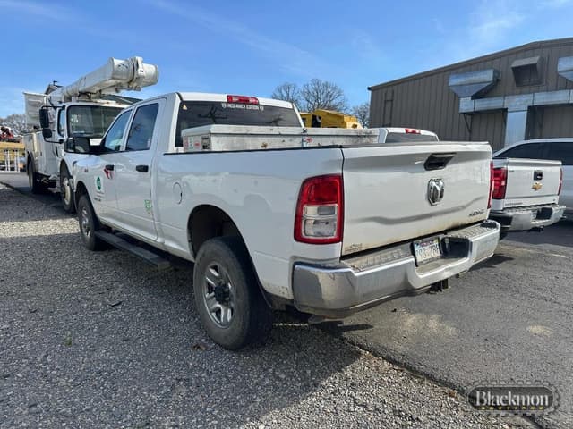 Image of Dodge Ram 2500 equipment image 2