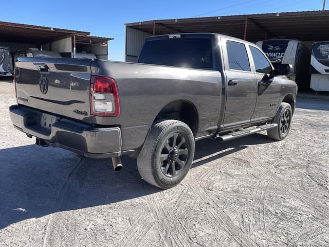 Image of Dodge Ram 2500 equipment image 4