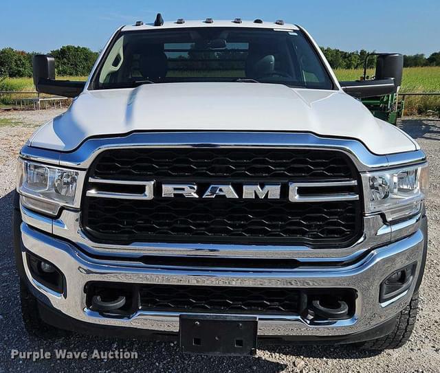 Image of Dodge Ram 5500 equipment image 1