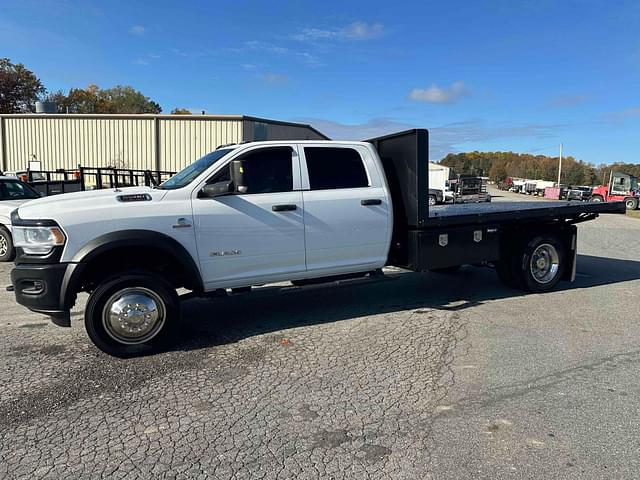 Image of Dodge Ram 5500HD equipment image 4