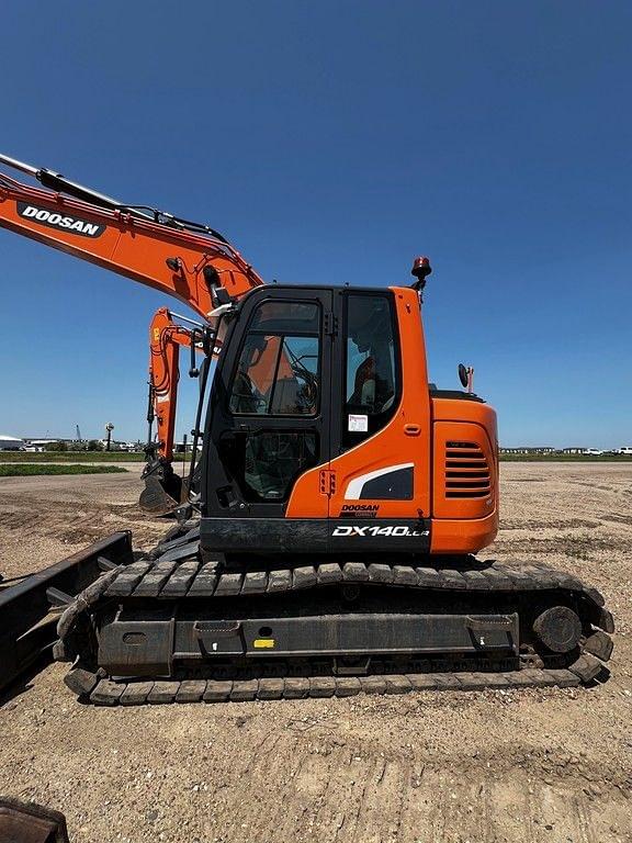 Image of  Doosan DX140LCR-5 equipment image 3