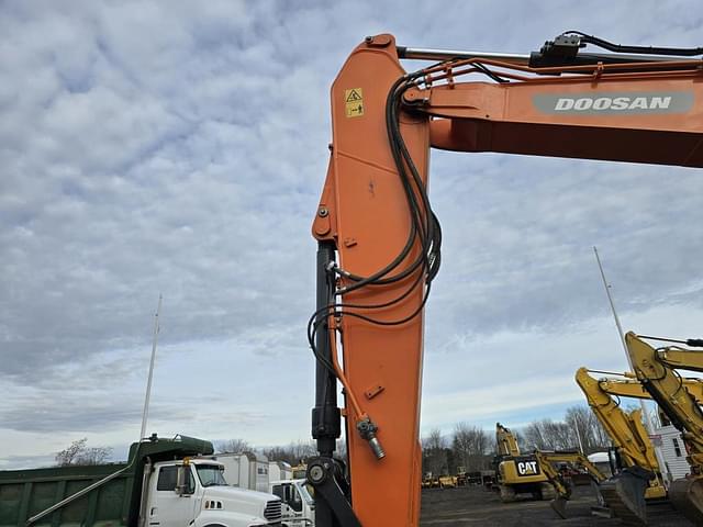 Image of  Doosan DX140LC-5 equipment image 3