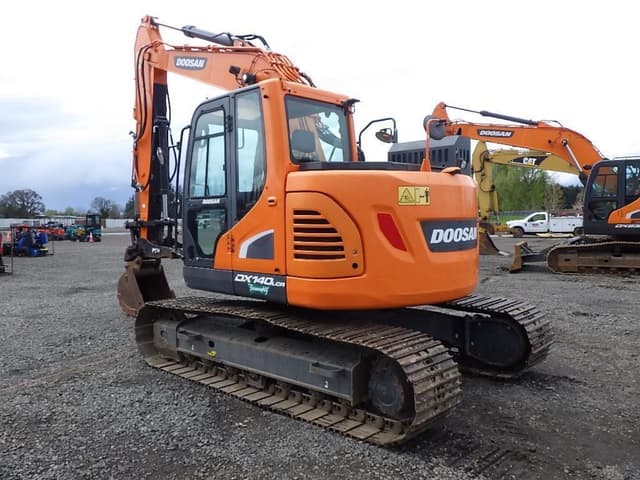 Image of  Doosan DX140LCR-5 equipment image 4