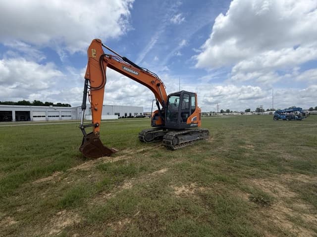 Image of Doosan DX140LCR-5 equipment image 1