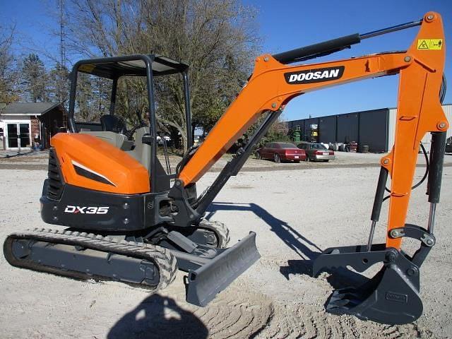 Image of  Doosan DX35 equipment image 1