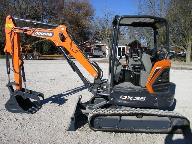 Image of  Doosan DX35 equipment image 2