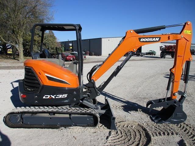 Image of  Doosan DX35 equipment image 3