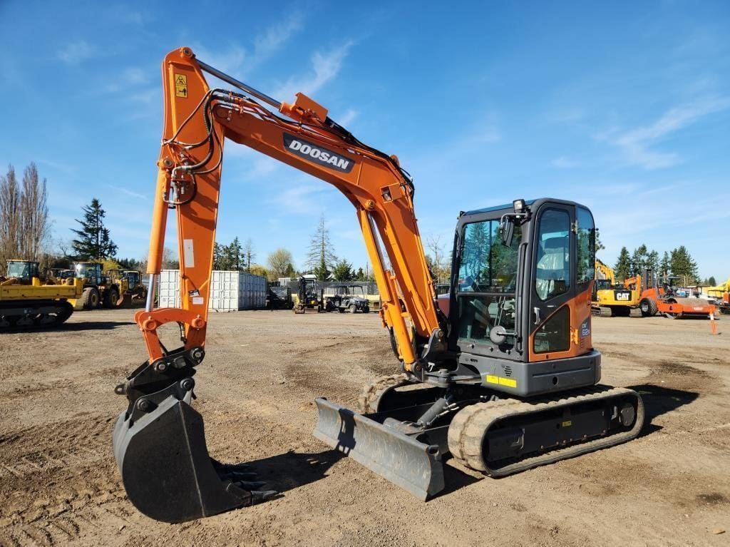Main image  Doosan DX62R