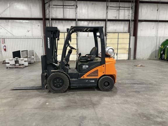 Image of  Doosan G25N-7 equipment image 1