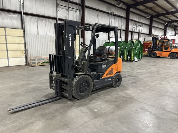 Image of  Doosan G25N-7 equipment image 2