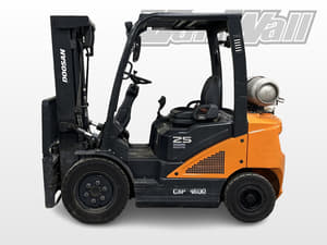 2020 Doosan G25N-7 Image