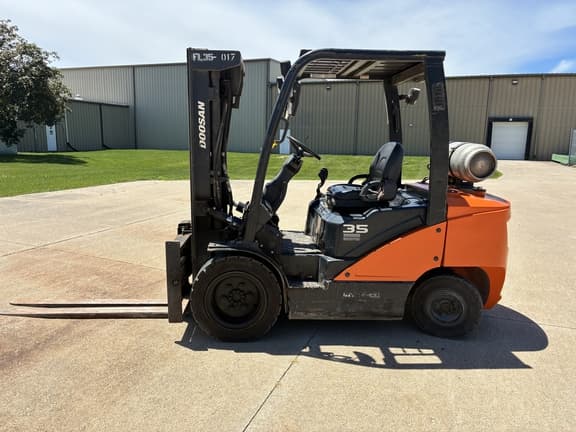 Image of Doosan G35NC-7 equipment image 1