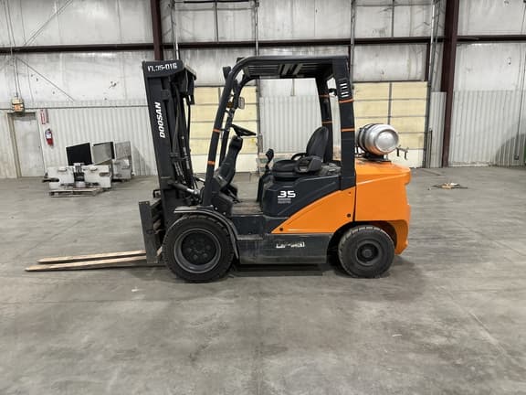 Image of  Doosan G35NC-7 equipment image 1