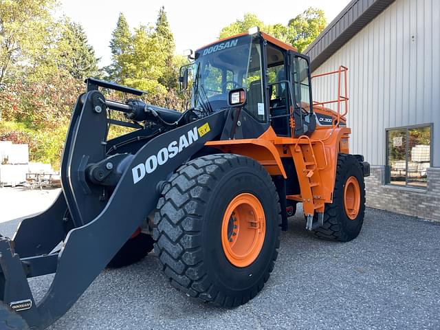 Image of  Doosan DL300-5 equipment image 1