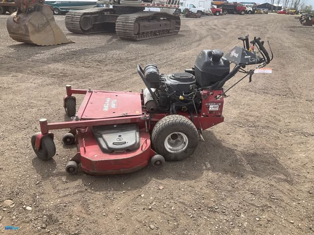 Image of Exmark Turf Tracer equipment image 1