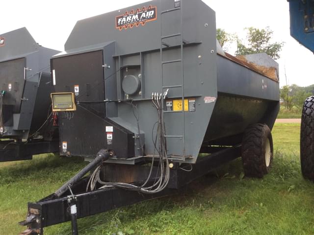 Image of Farm Aid 560 equipment image 2