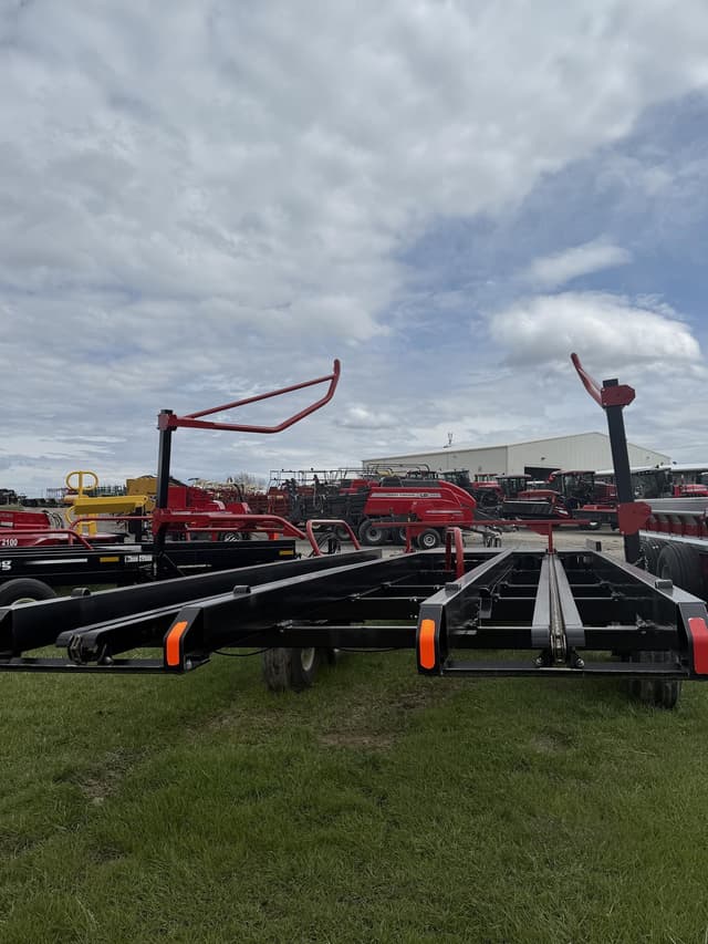 Image of Farm King BM2400H equipment image 3