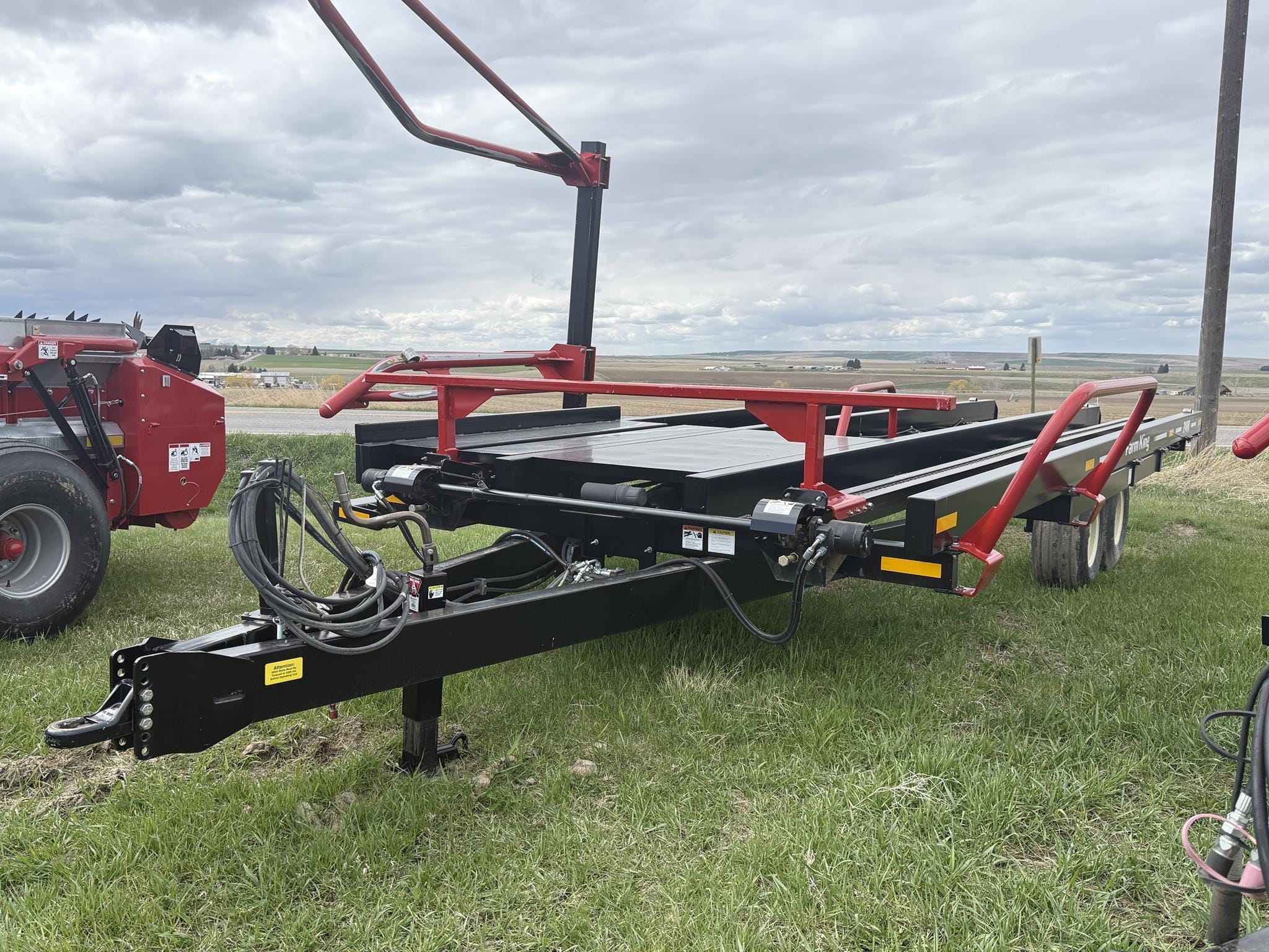 2020 Farm King BM2400H Equipment Image0