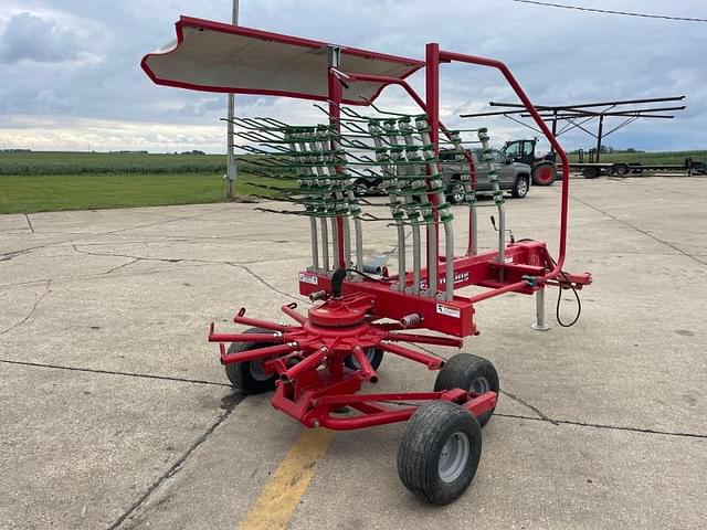 Image of Farm King RR420 equipment image 3