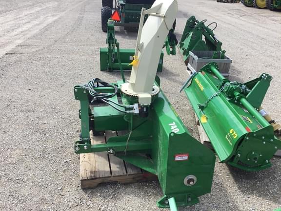 Image of Farm King Y740G-4 equipment image 3