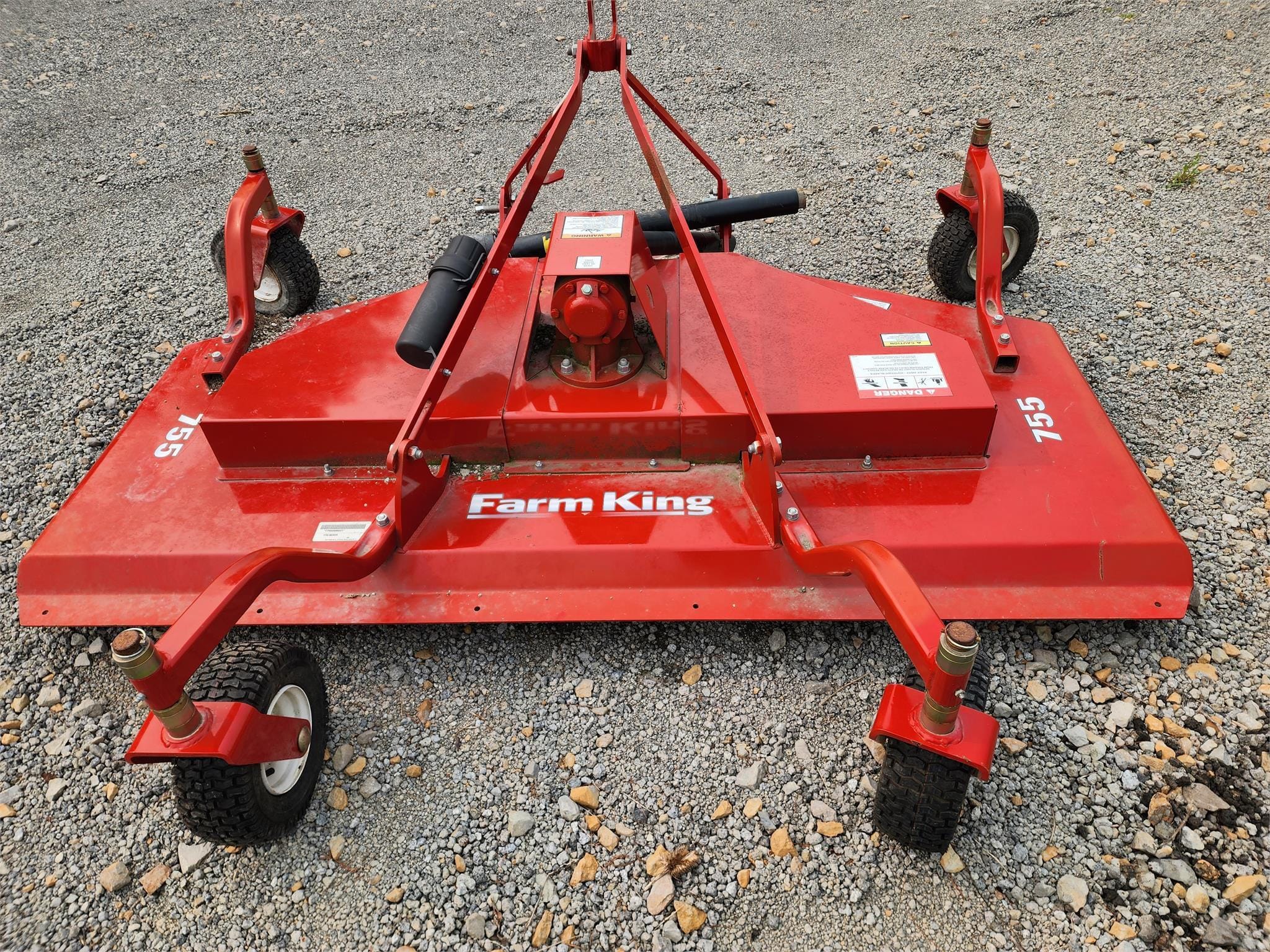 2020 Farm King 755 Equipment Image0