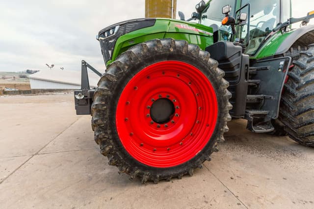 Image of Fendt 1038 Vario equipment image 2
