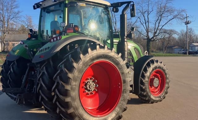 Image of Fendt 720 Vario equipment image 2