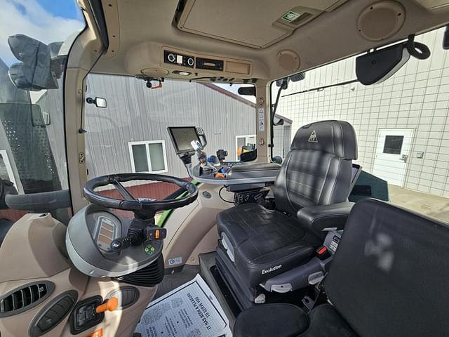 Image of Fendt 724 Vario equipment image 2