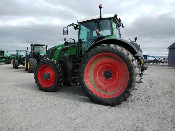 Image of Fendt 826 Vario equipment image 2