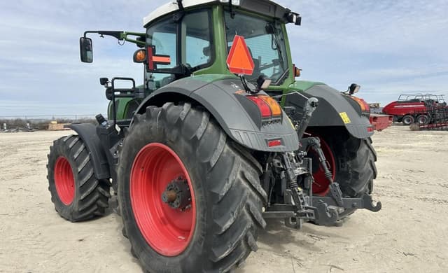 Image of Fendt 828 Vario equipment image 2