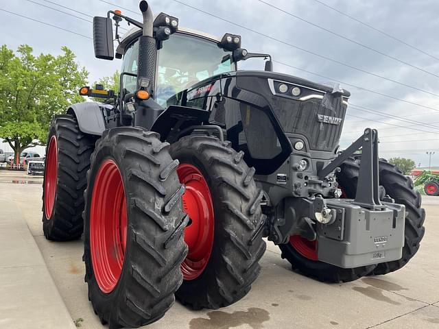 Image of Fendt 933 Vario equipment image 2