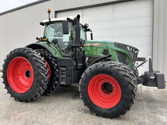 Image of Fendt 933 Vario equipment image 1