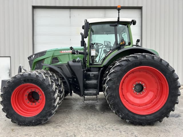 Image of Fendt 933 Vario equipment image 2