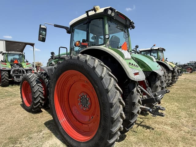 Image of Fendt 933 Vario equipment image 2