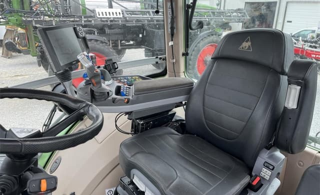 Image of Fendt 933 Vario equipment image 4