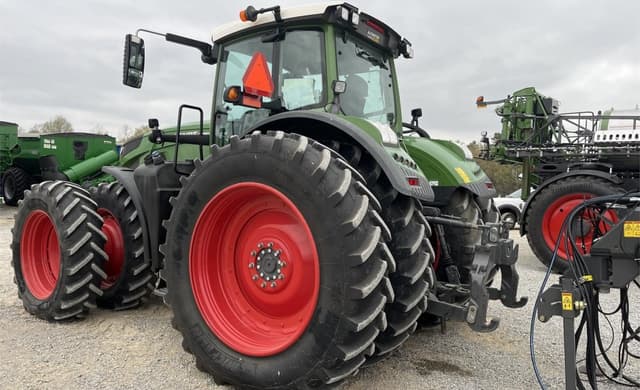 Image of Fendt 933 Vario equipment image 2