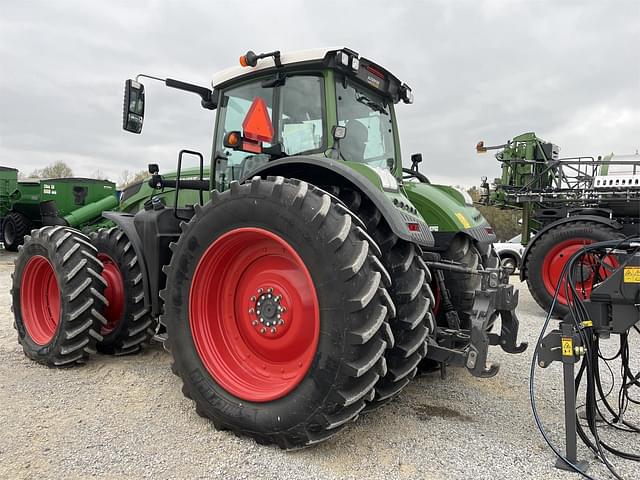 Image of Fendt 933 Vario equipment image 2