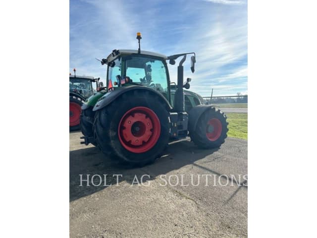Image of Fendt 724 Vario equipment image 2