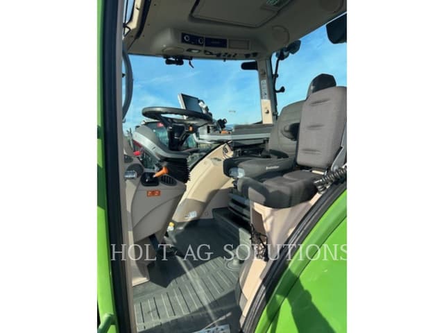 Image of Fendt 724 Vario equipment image 4