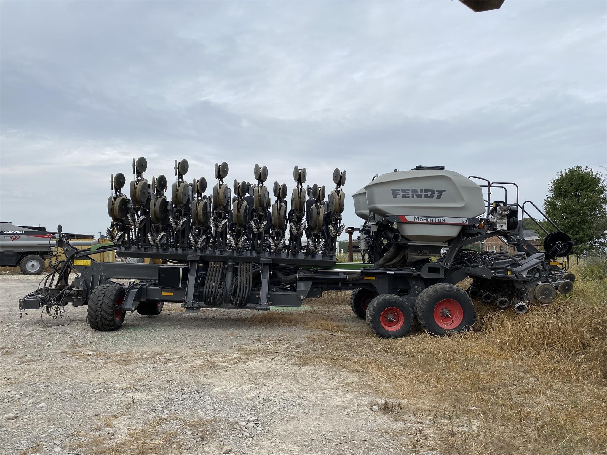 2020 Fendt Momentum 32 Equipment Image0