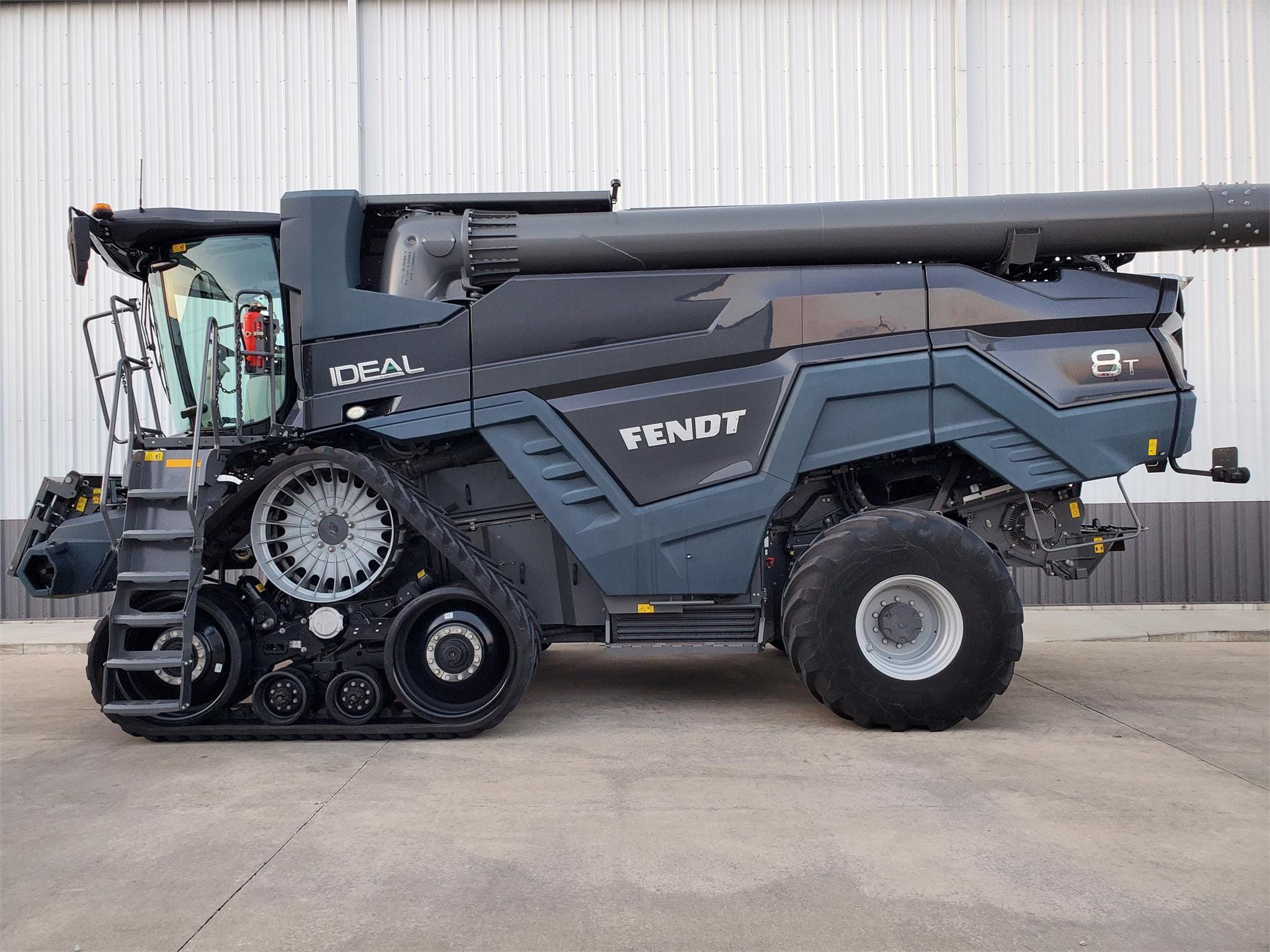 Main image Fendt IDEAL 8T