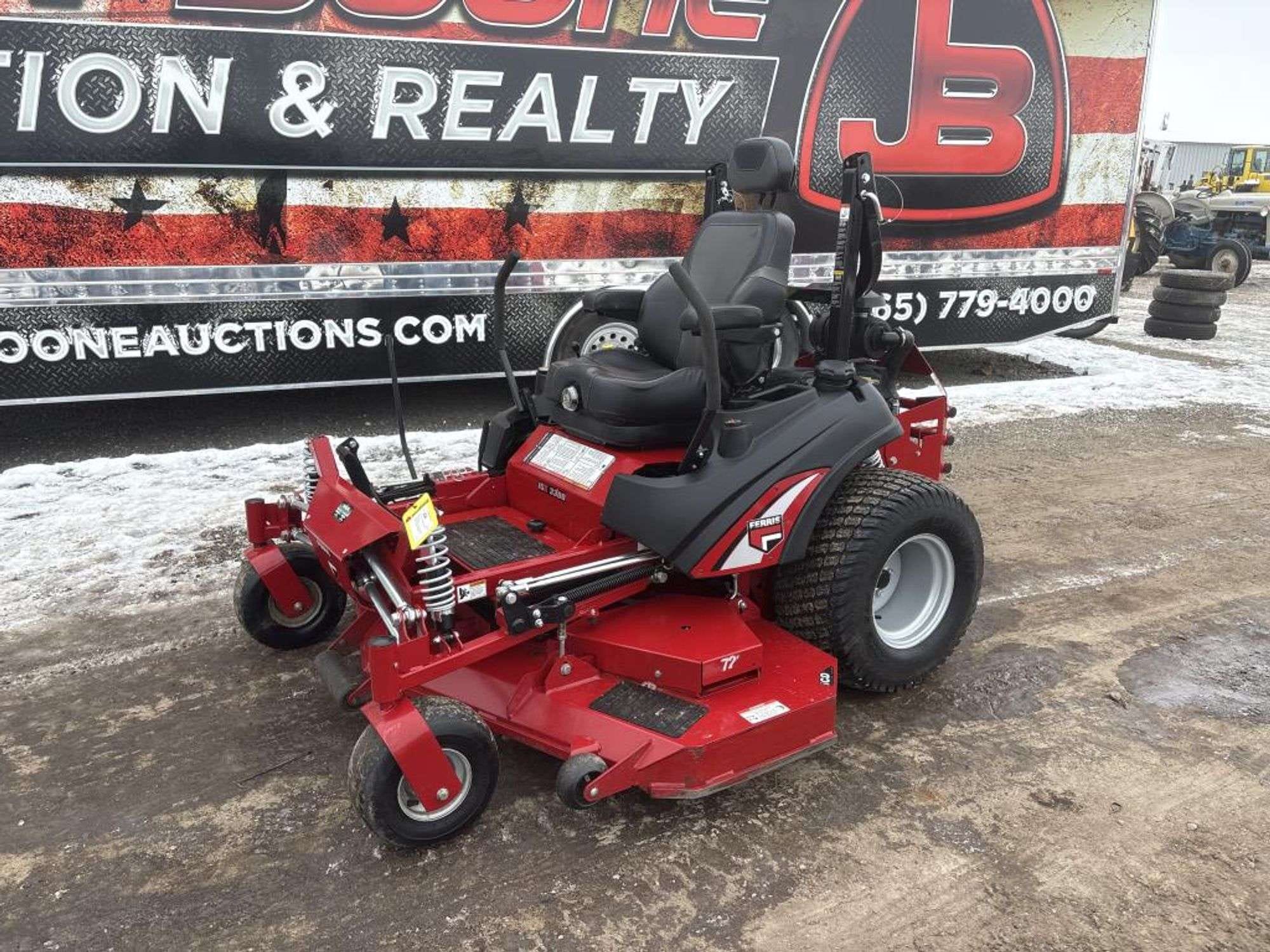 2020 Ferris ISX3300 Equipment Image0