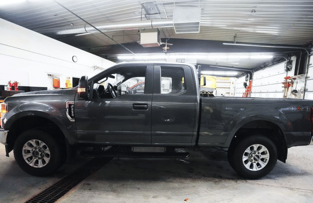 Image of Ford F-250 equipment image 1