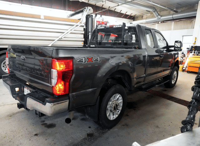 Image of Ford F-250 equipment image 4