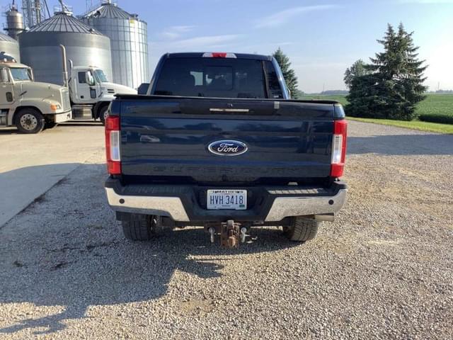 Image of Ford F-250 equipment image 2