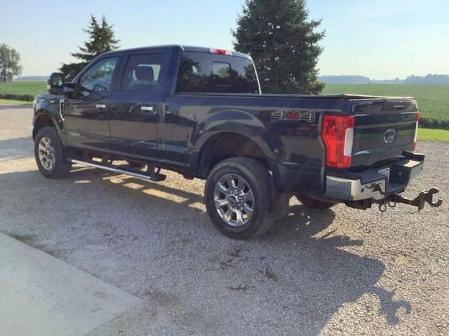 Image of Ford F-250 equipment image 3