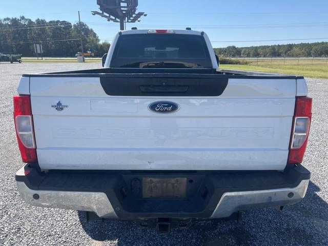 Image of Ford F-250 equipment image 4