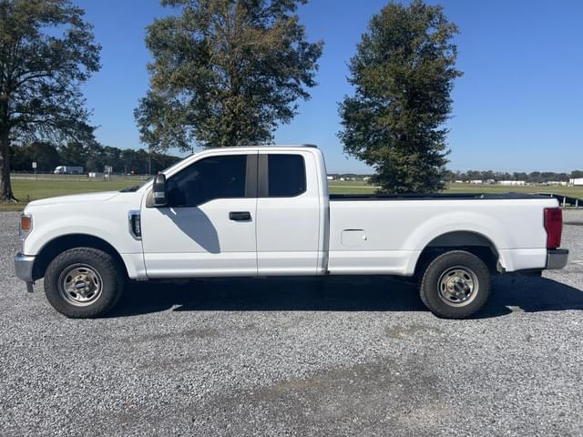 Image of Ford F-250 equipment image 2