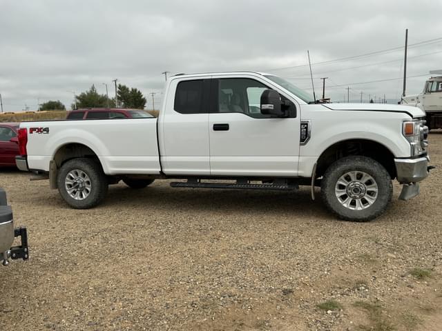 Image of Ford F-250 equipment image 3